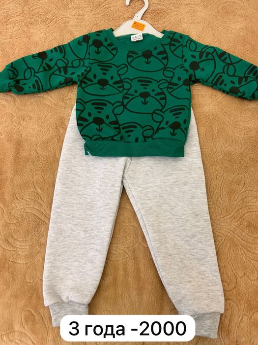 Продам детские вещи