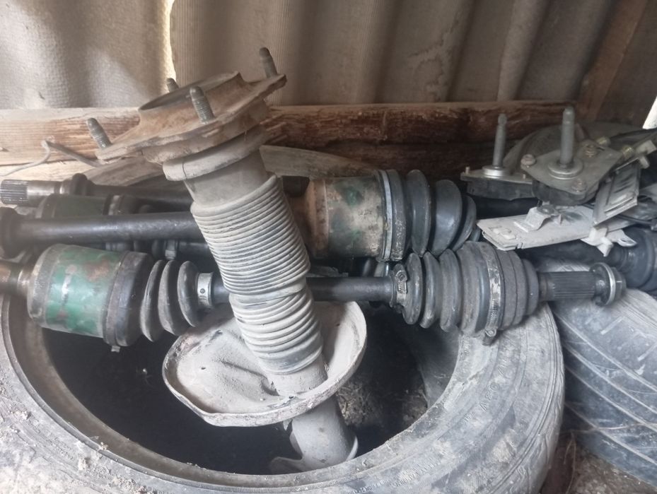 Запчасти мазда кронос