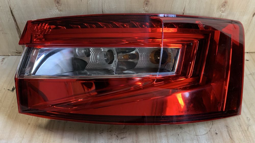 Стоп за Skoda Superb 3