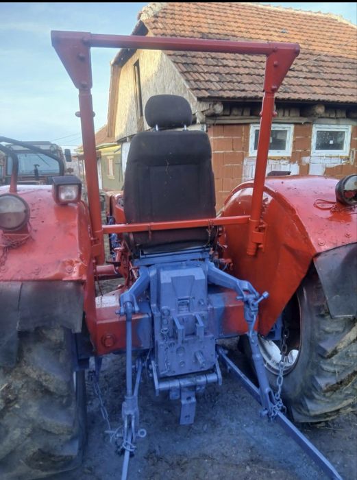 Vând Tractor stare functionala