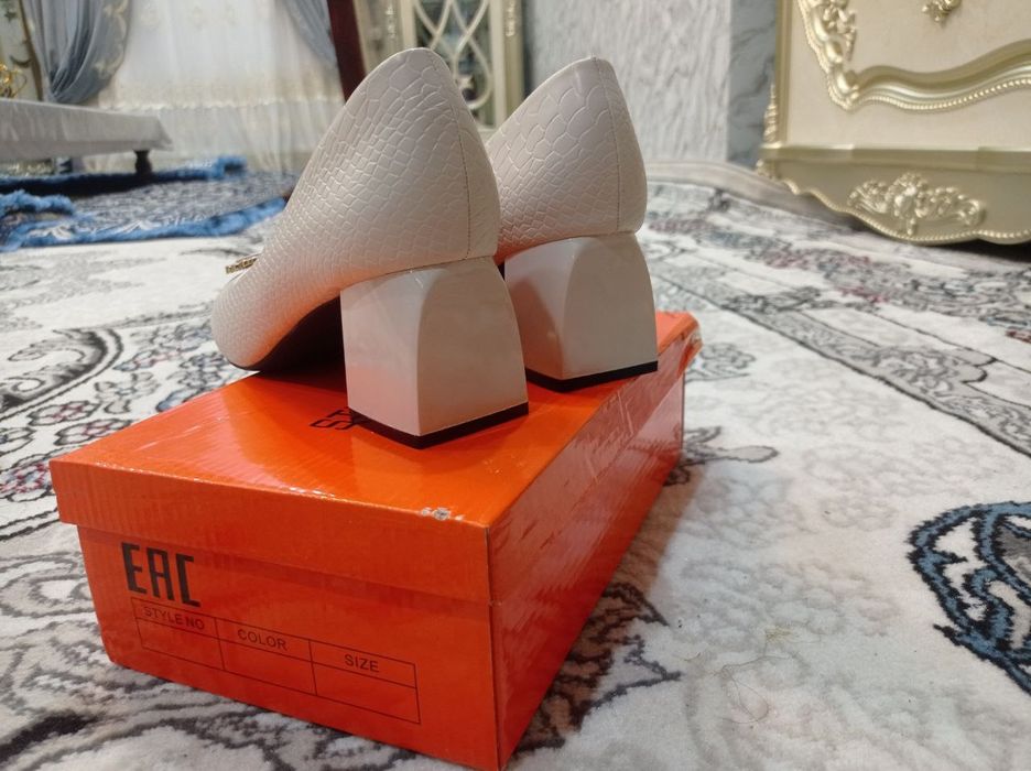 Tufli yangi kiyilmagan