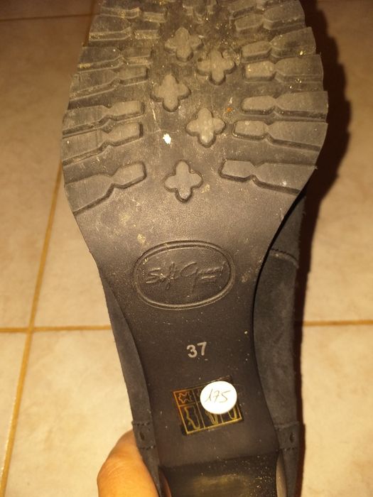 Pantofi cu toc piele întoarsă