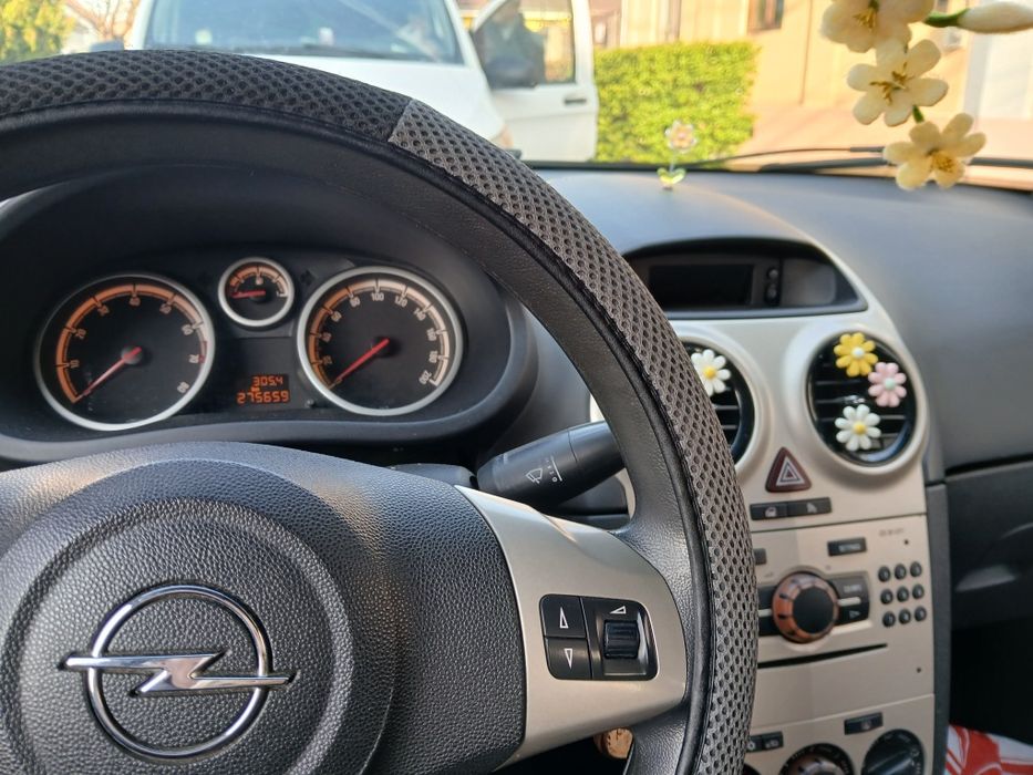 Vand Opel corsa 1.4 benzin.