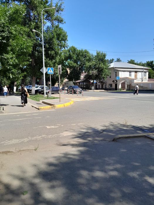 Срочно продам на Кирова.