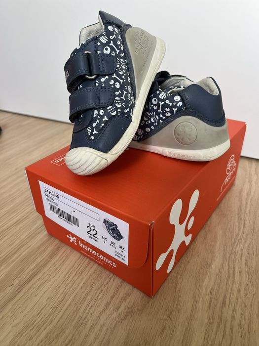 Обувки за прохождане Biomecanics 22 номер