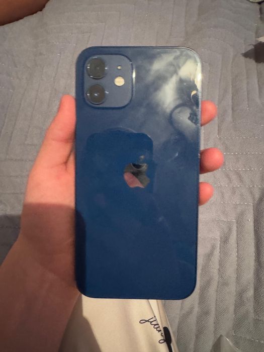 Айфон 12 с коробкой