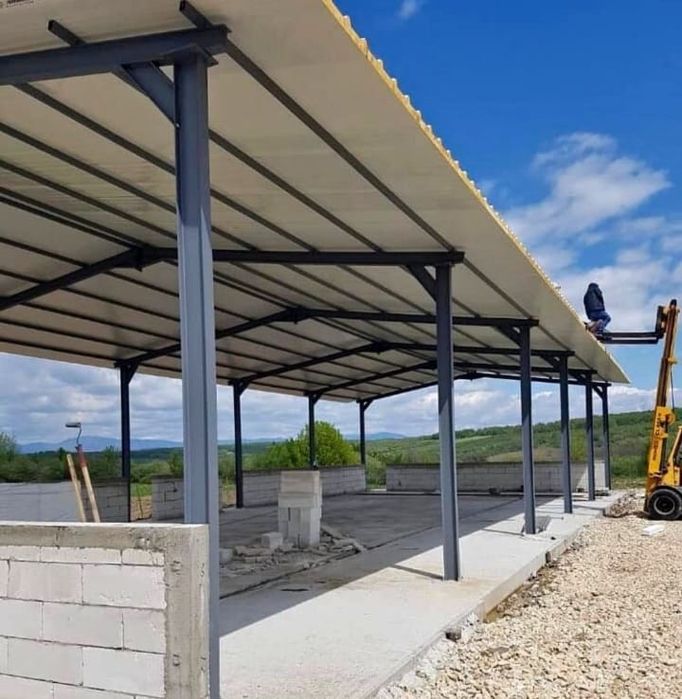 Vând hală metalică de pe stoc 10 m lățime cu 21 lungime cu 4 m la strașină la super preț fac și alte mărimi lucrăm fără avans din profile IP