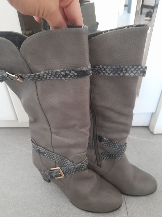 Стилни дамски ботуши