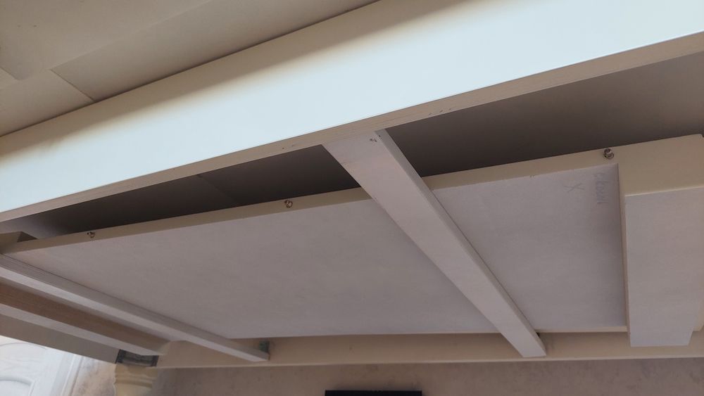 Стол из дерева дуб