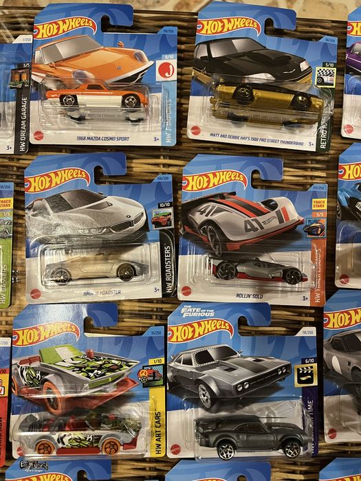 Lot HotWheels 50 bucati!