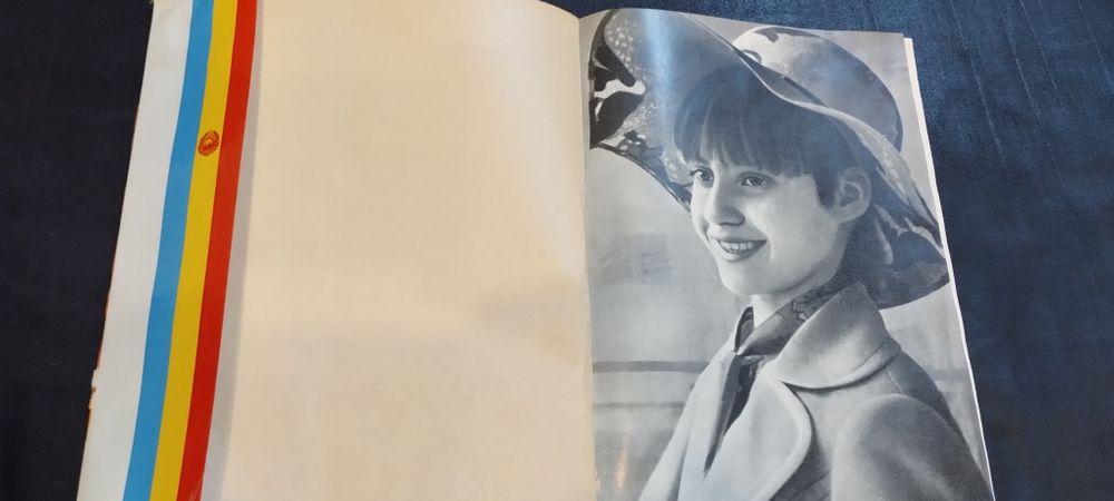 Carte Nadia Comăneci