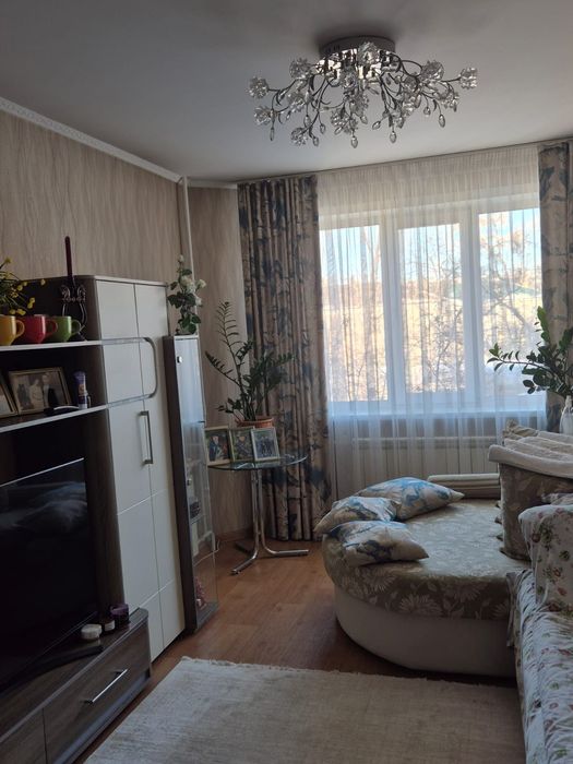 Продам 2 комнатную 2/5 р-н УЮТА