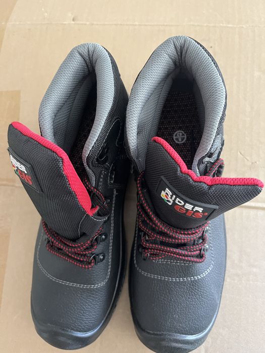 Спец ботинка размер 42