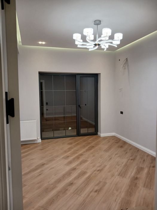 Yakkasaroyda salamatinani yonida yengi zor uy sotiladi ulgirip qolila