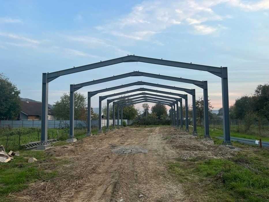 Vând structuri metalice și hale complete
