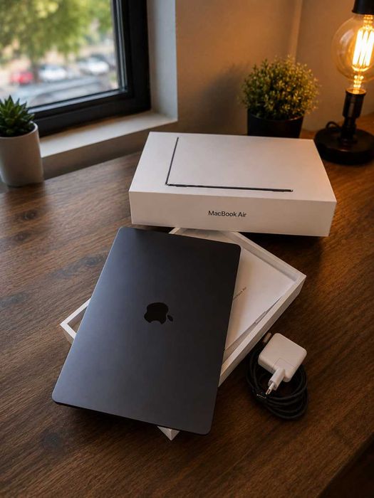 Macbook M4 16/256gb Ideal xolatda.