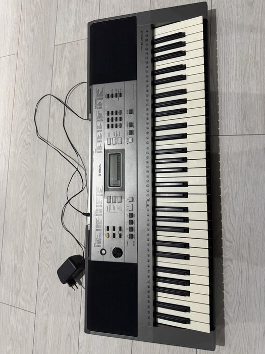 Синтезатор Yamaha PSR-E353