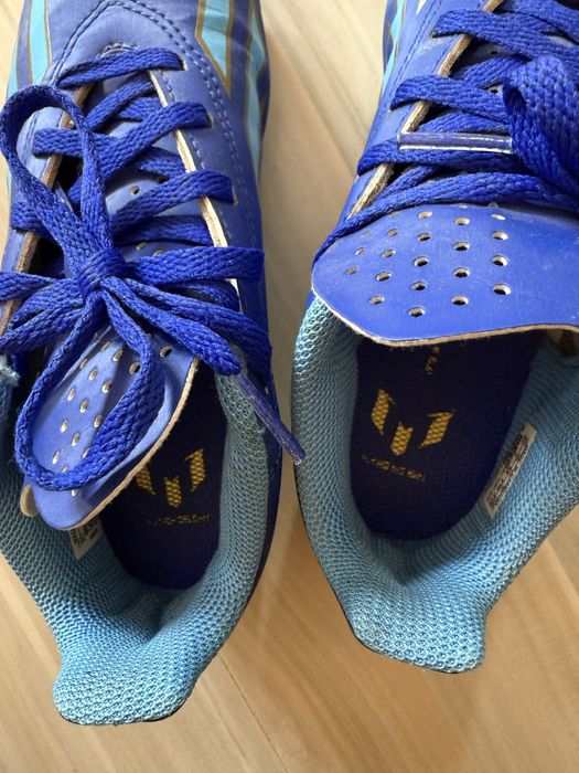 Бутонки Адидас 34н с чорапи