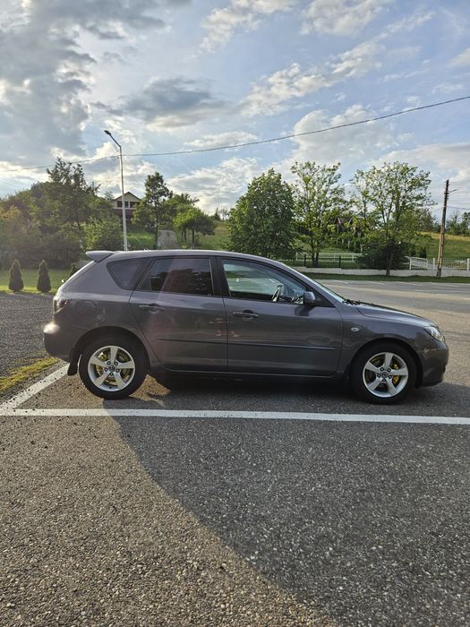 MAZDA 3 2006 — imagine 2
