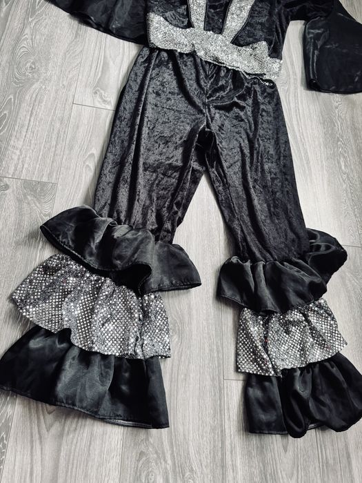Compleu din catifea/ Elegance