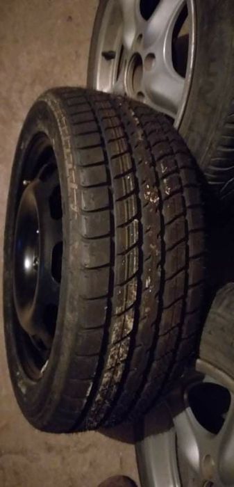 Продавам 4 +1 лети  джанти с летни гуми от Mercedes A Class 195/50 R15