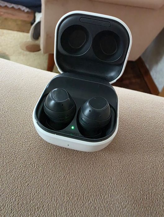 Продам наушники Samsung