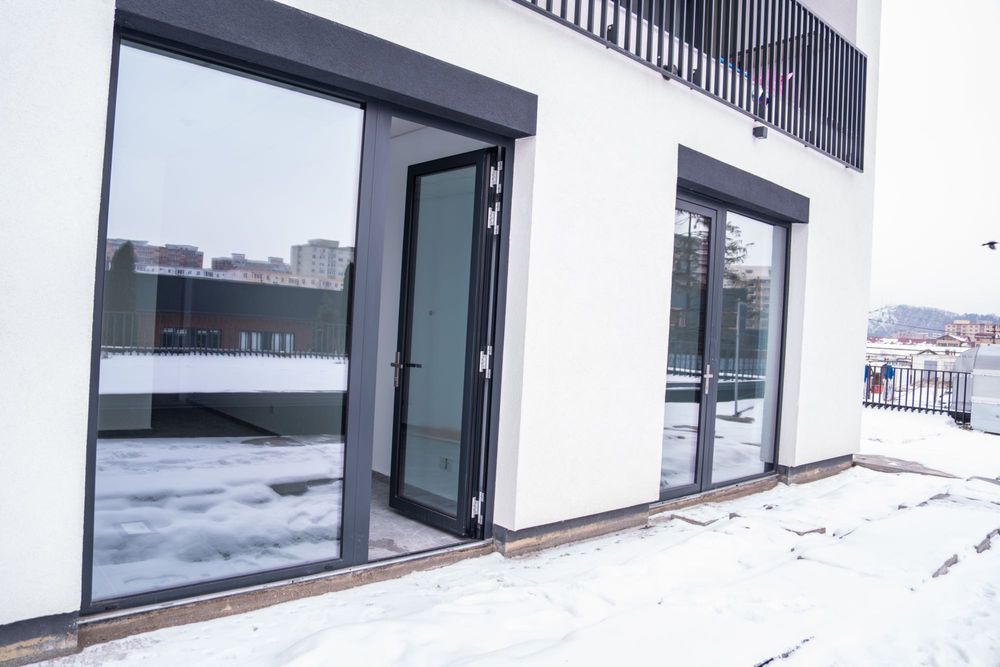 Spatiu comercial 81.6 mp direct proprietar