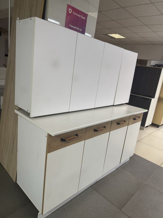 Кухонный гарнитур новый лдсп 1.6 м.