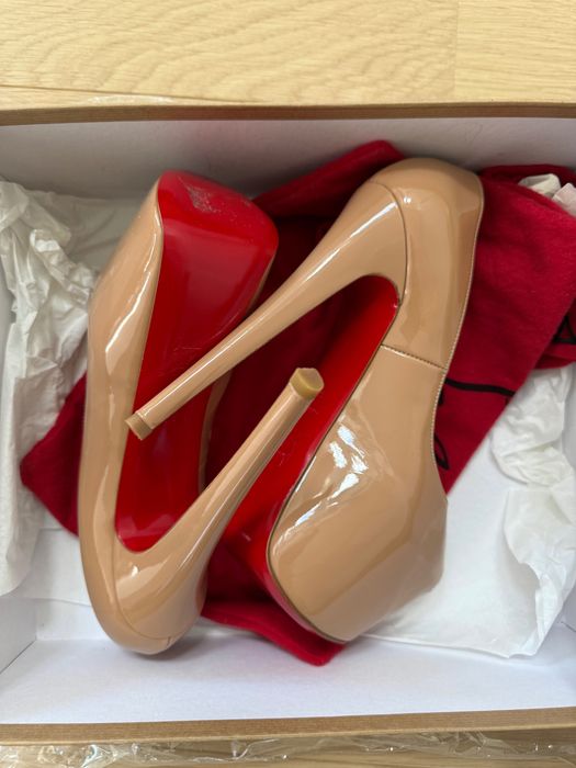Pantofi Christian Louboutin