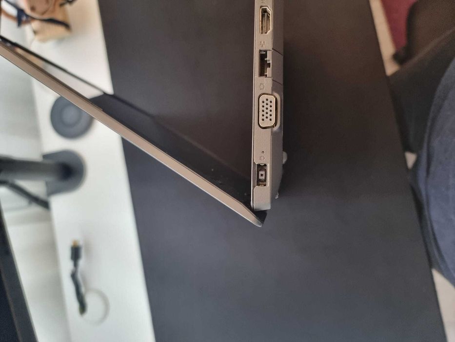 Lenovo V330 IKB - I5-8250U
