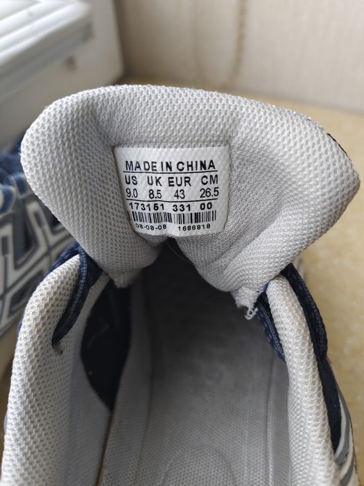 Продам кроссовки Asics