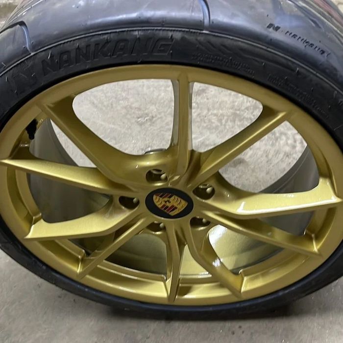 Порошковая покраска автомобильных дисков и аналогичных деталей.СПб