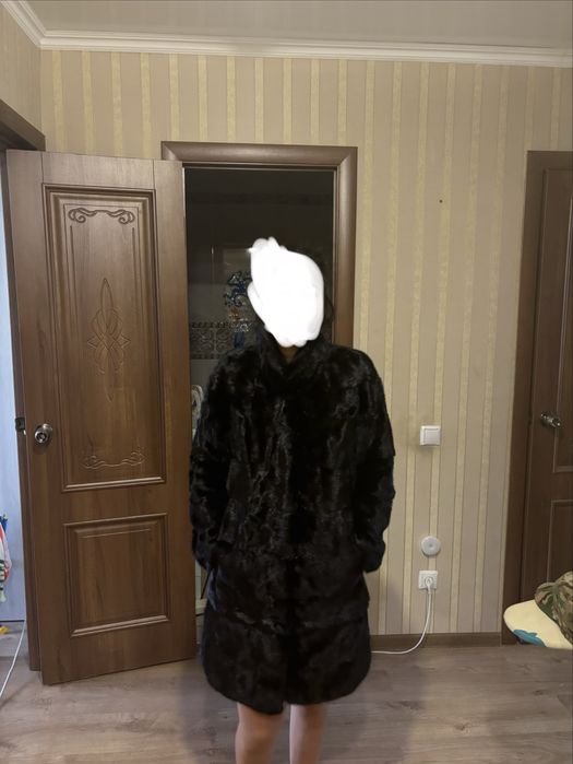 Норкова шуба в хорошем состоянии