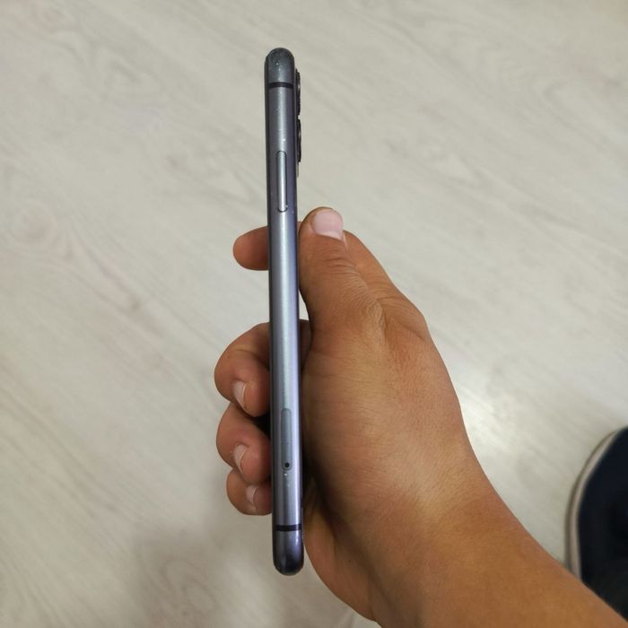 Iphone 11 sotiladi!