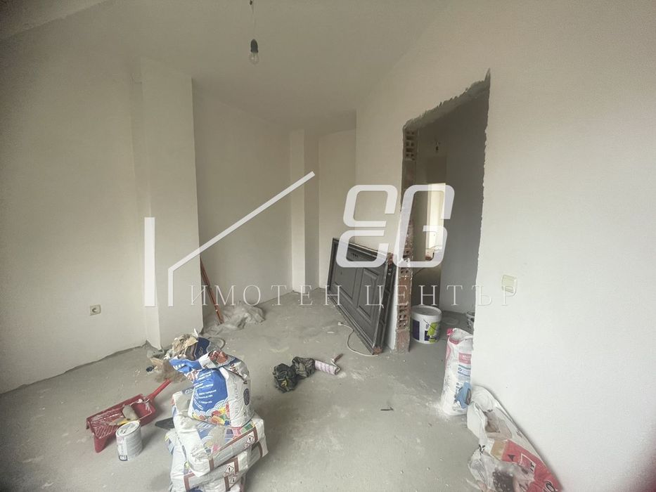 Продава се Двустаен апартамент в Варна, Погреби - 96 кв.м за 1342 €/кв.м - Снимка #1