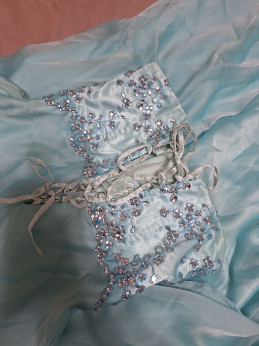 Дълга бална рокля