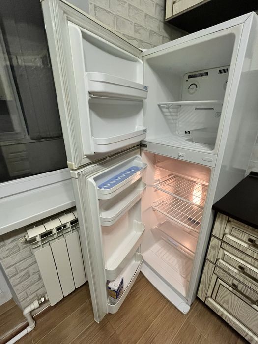 Продам холодильник