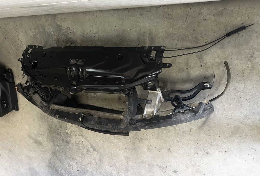 Предна маска с греда за BMW 5-та серия Е60/Е61