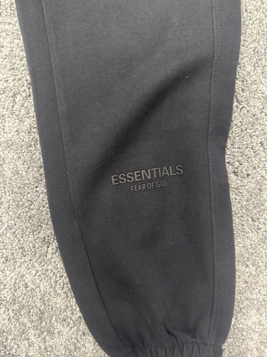 Vand pantaloni Essentials S