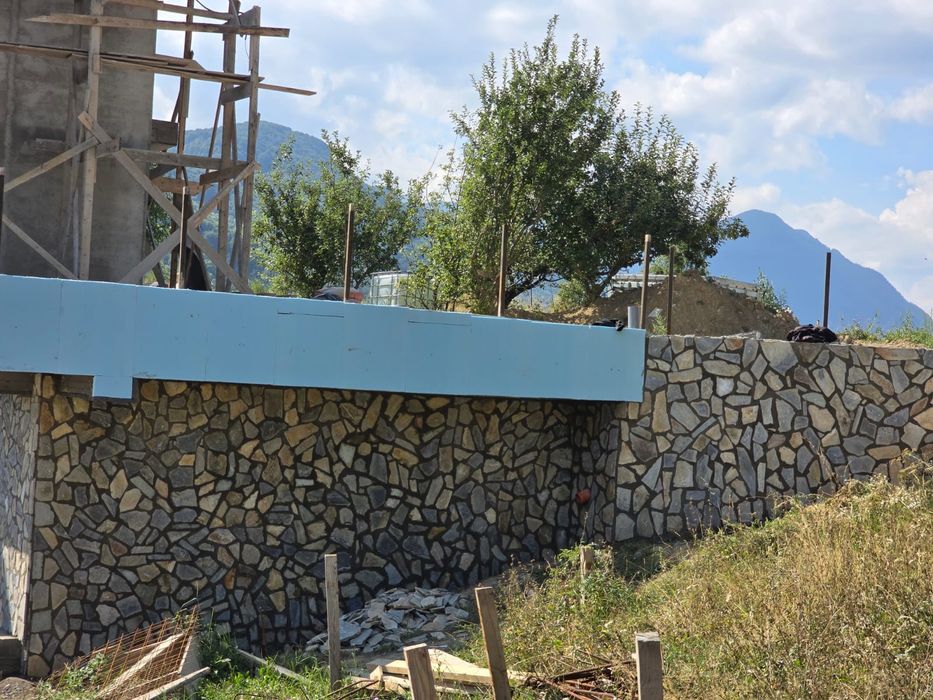 Piatră de munte naturală