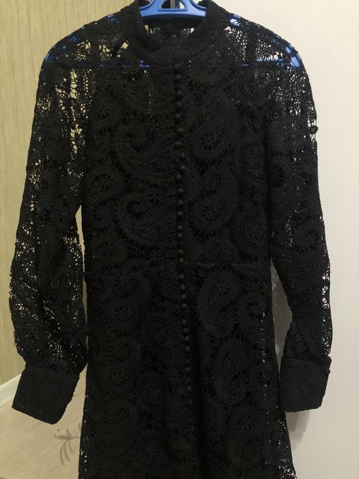 Продам платье кружева