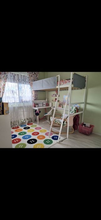 Pat cu etaj Vitval +birou Micke+scaun