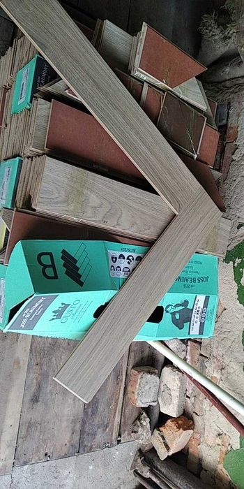 Продам ламинат б/у