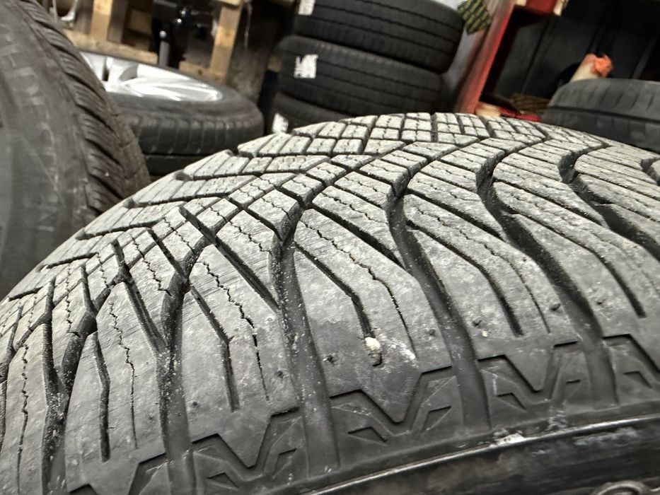 Гуми Hankook vs 235/35/19 зимни дот 2022