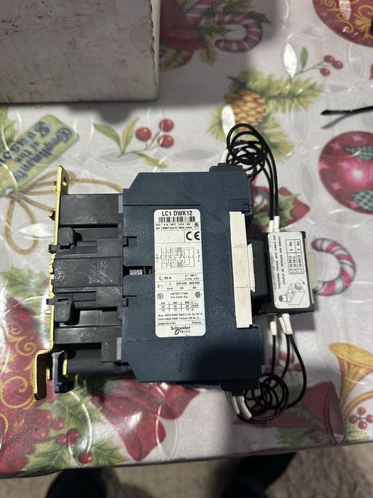 Индустриални контактори Schneider и Siemens