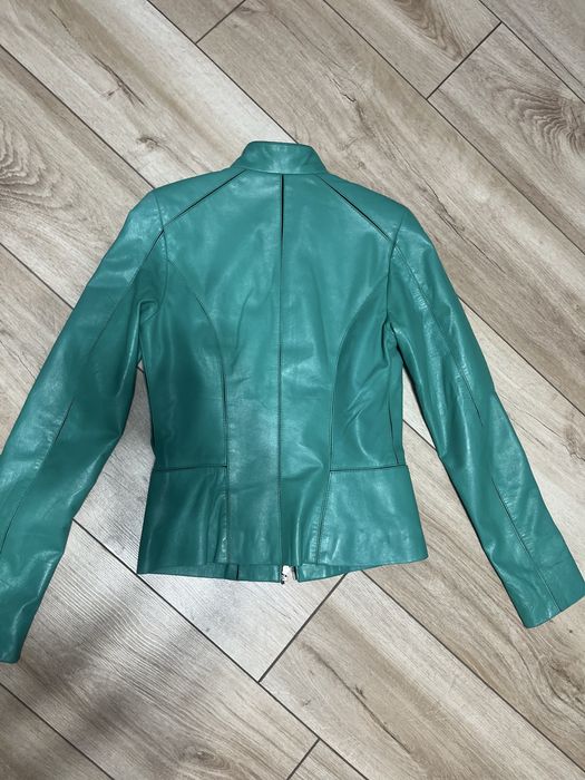 Кожаная куртка женская