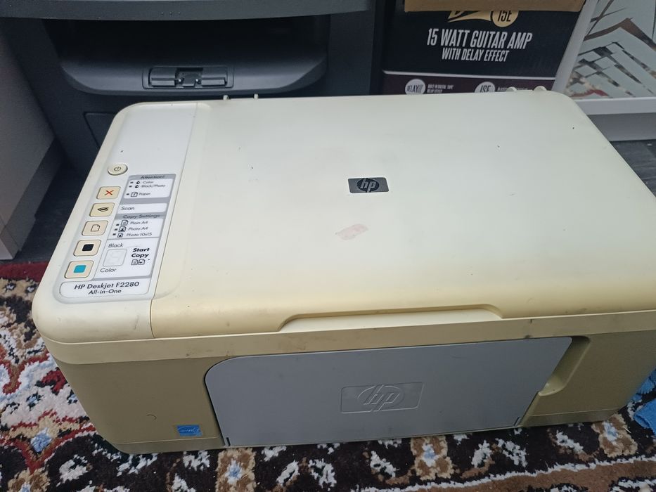 Продам принтер  проблема картриджей