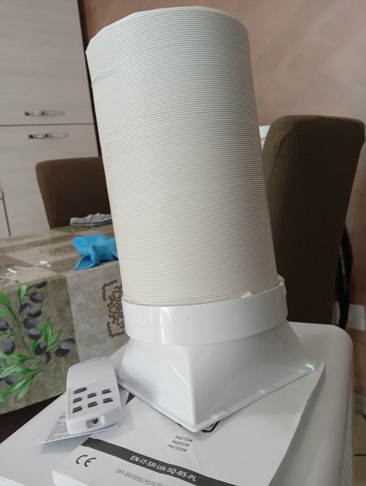 Vând aer condiționat portabil,3in 1 ,cald,rece și deumidificator