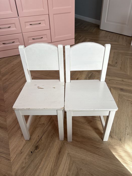 Продам б/у детский столик со стульями икеа