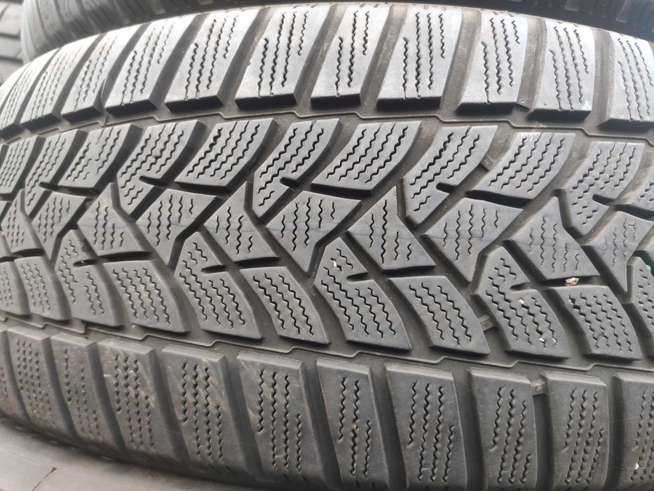 4бр Зимни гуми 215 60 16 - Dunlop